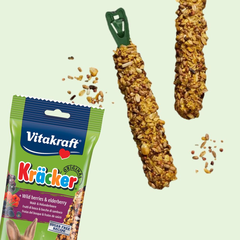 Vitakraft Kracker Sticks Rabbit Treats Wild Berries & Elderberry 2pc